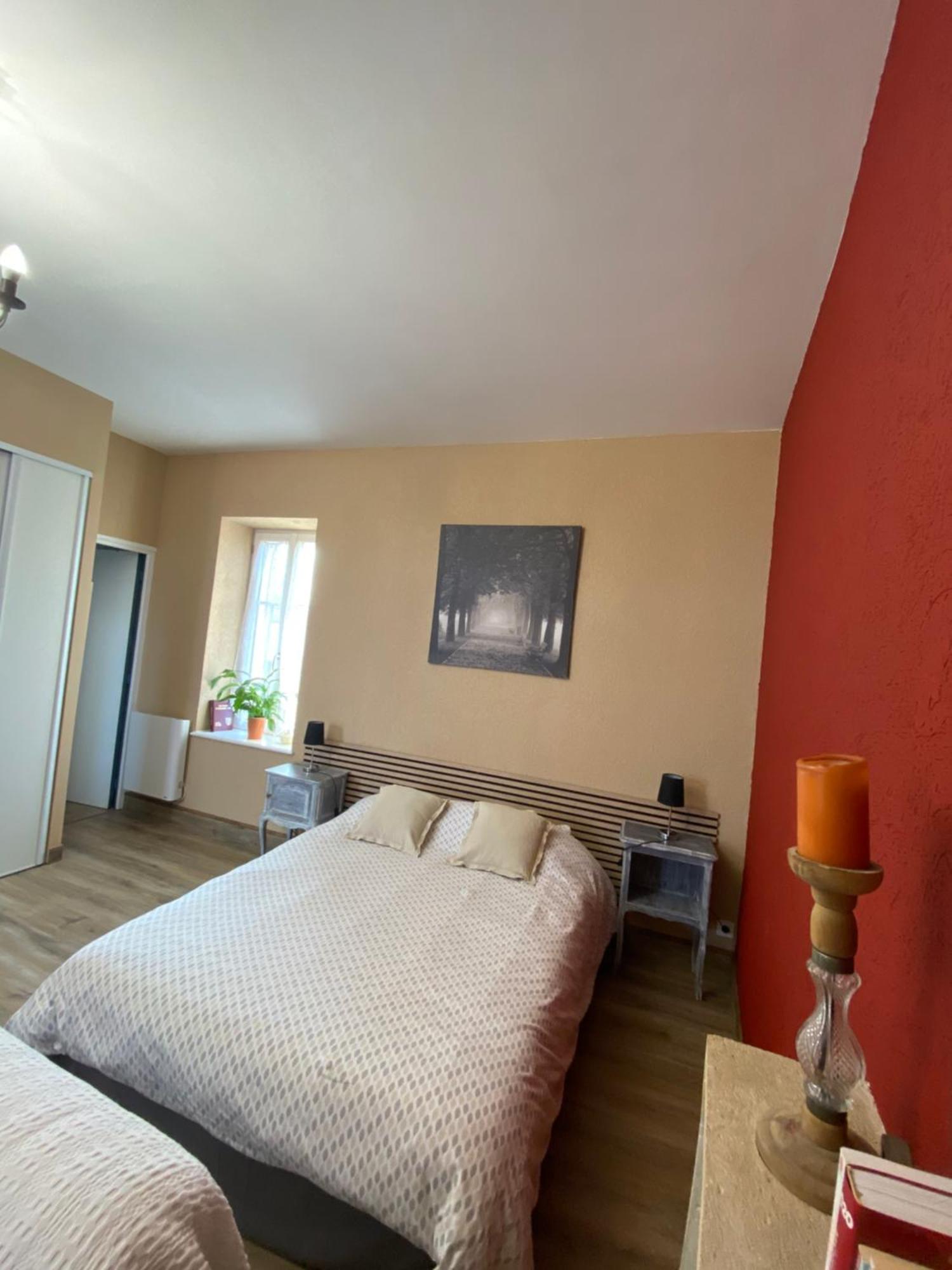 Studio Logis Les Roses Bourbon-lʼArchambault Exterior foto